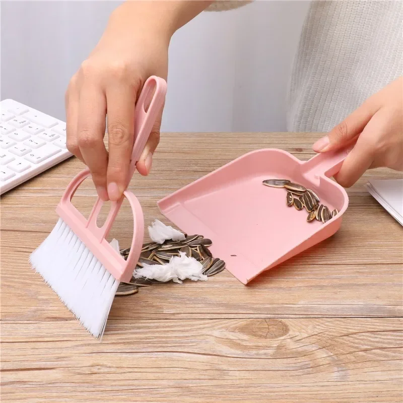 Desk Setup Clean - مجموعة مكنسة صغيرة وفرشاة لتنظيف لوحة