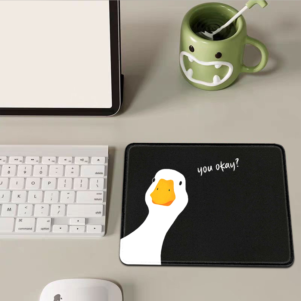 لوحة ماوس صغيرة سوداء بتصميم ا - مراجعة Desk Setup Black وسعره
