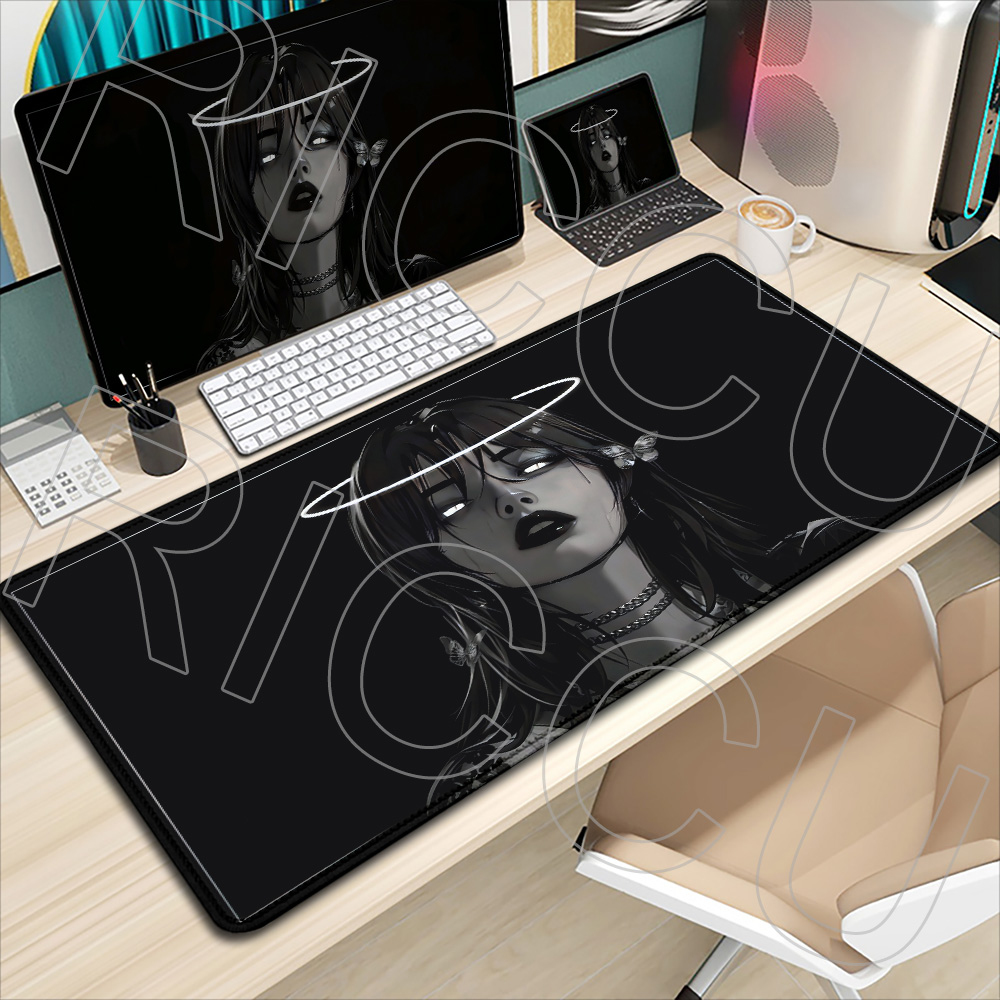 سجادة مكتب بتصميم فتاة أنمي بأ - مراجعة Desk Setup Black وسعره