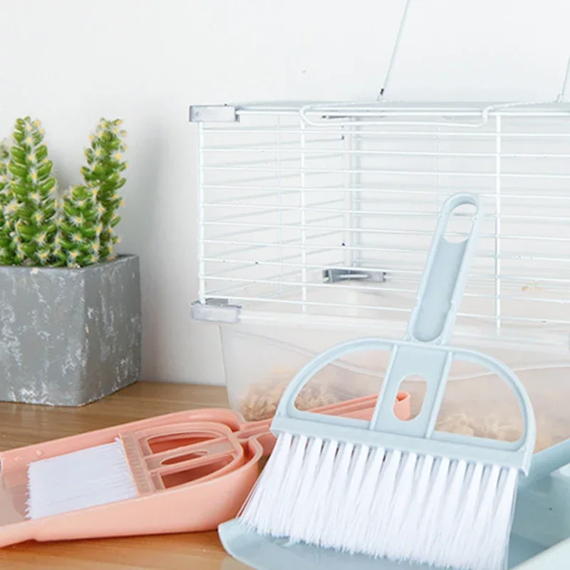 مجموعة مكنسة صغيرة وفرشاة لتنظ - مراجعة Desk Setup Clean وسعره